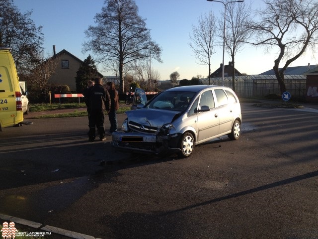 Vrouw gewond bij ongeluk Burgerweg