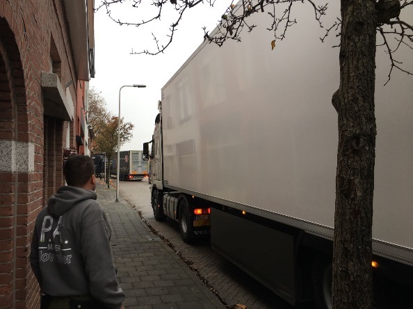 Omleidingsroutes moeten vrachtverkeer uit Poeldijk weren