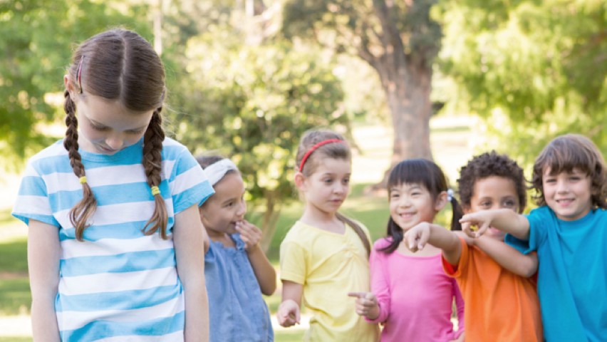 Pesten op school neemt verder af