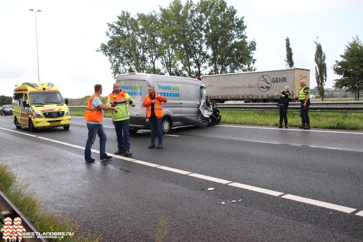 Licht gewonde bij ongeluk op rijksweg A20