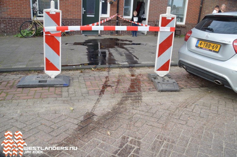 Oliespoor na ongeluk met personenwagen