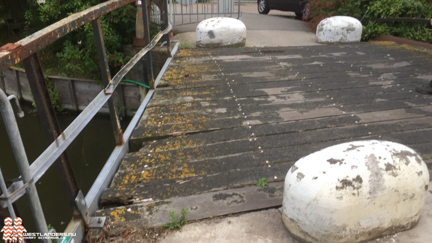 Oude brug bij Baakwoning wordt vervangen