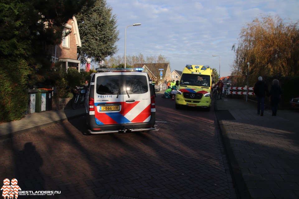 Bejaarde fietsster gewond na ongeluk Endeldijk