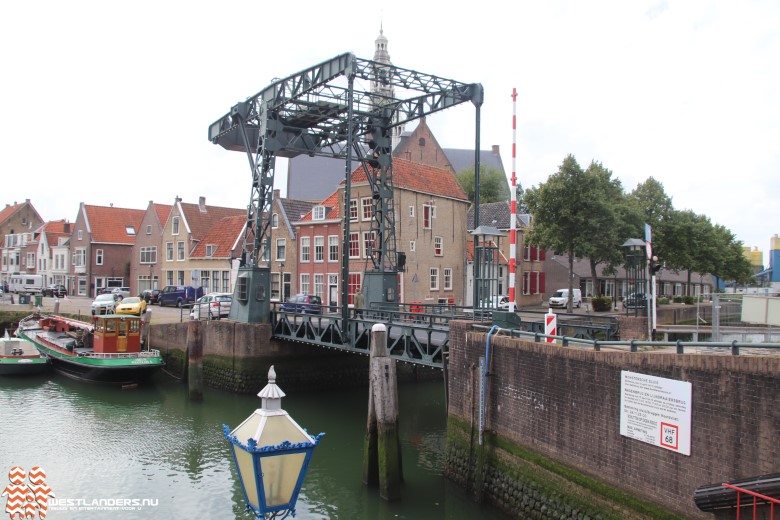 Bouw naast Schansbrug weer hervat