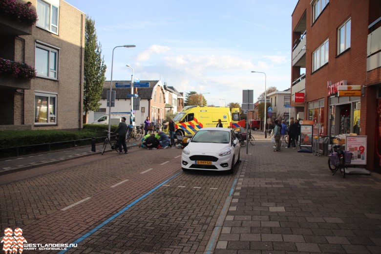 Hoogbejaarde fietser gewond bij ongeluk