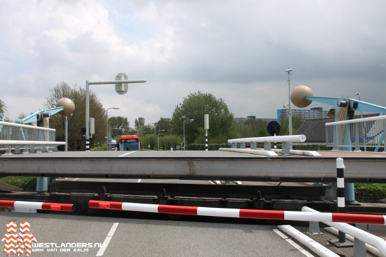 Overgaagbrug weer in storing