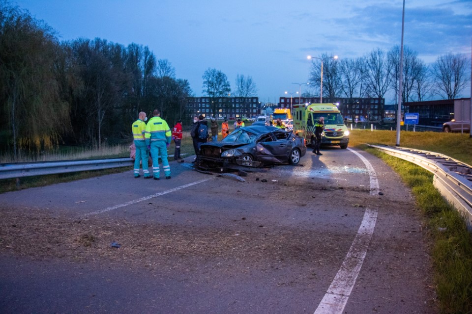 Twee gewonden bij ongeluk afrit A4