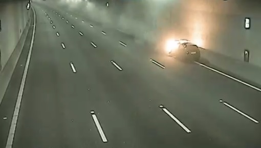 Autobrand in Ketheltunnel zorgt voor verkeershinder