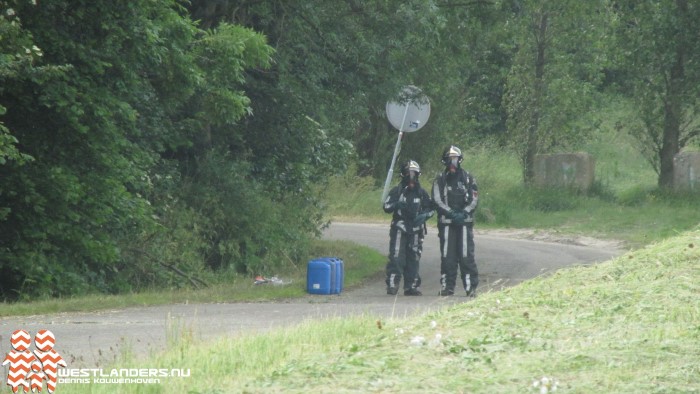 Vaten gedumpt aan de Schenkeldijk