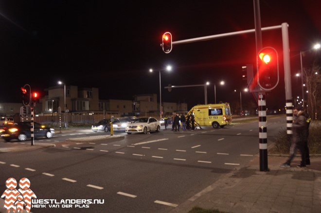 Twee gewonden bij ongeluk Dirk van den Burgweg