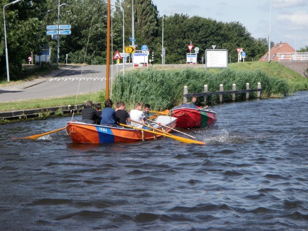 Scouting Kwintsheul roeit voor nieuwe zeilen