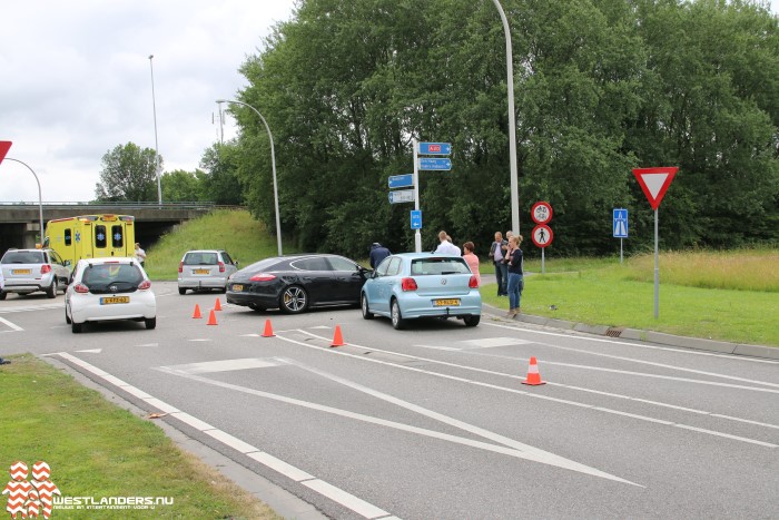 Aanrijding bij oprit A20 Maasland