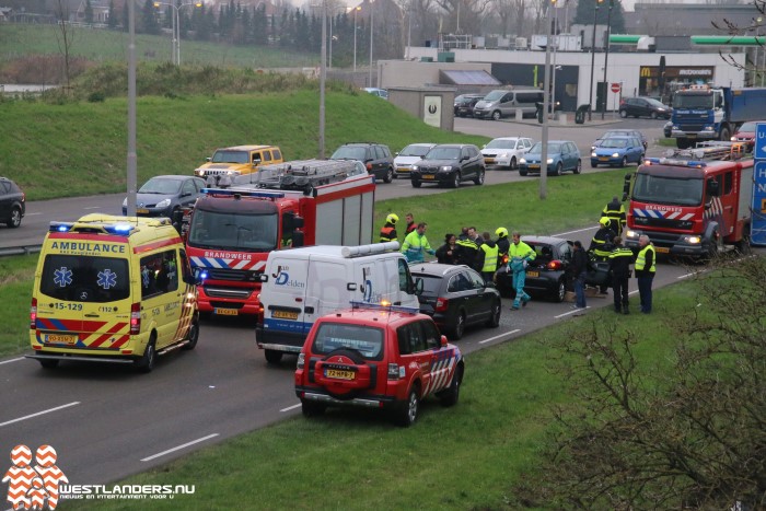 Kop staart botsing veroorzaakt verkeersinfarct in regio Westland