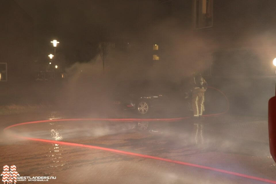 Autobrand aan de Raad van Europastraat