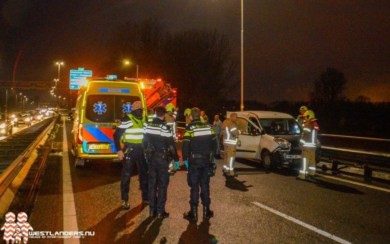 A20 afgesloten na ongeluk met doorrijding