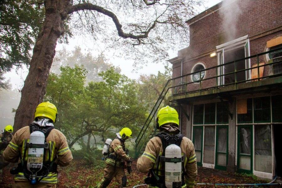 Middelbrand op terrein Landhuis de Tempel