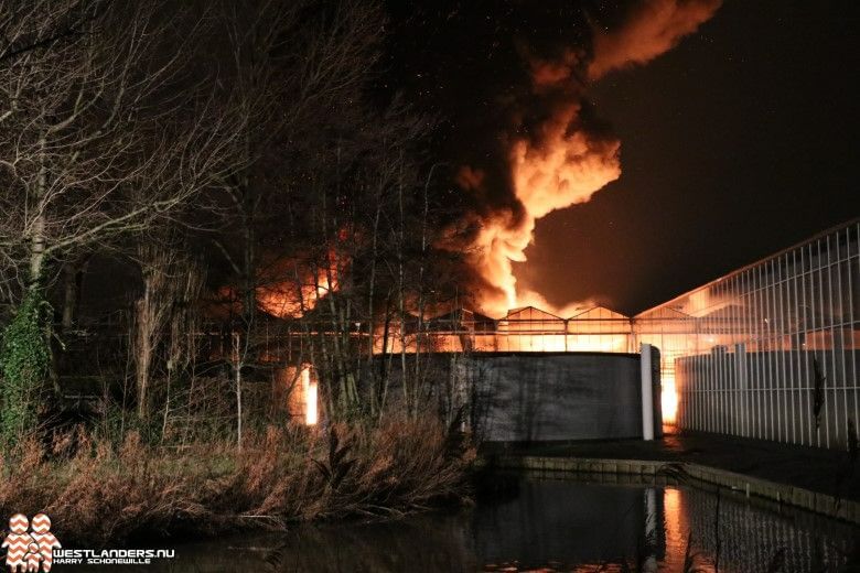 Zeer grote brand aan de Rusthovenlaan