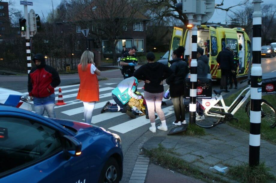 Maaltijdbezorger gewond na ongeluk Noordweg