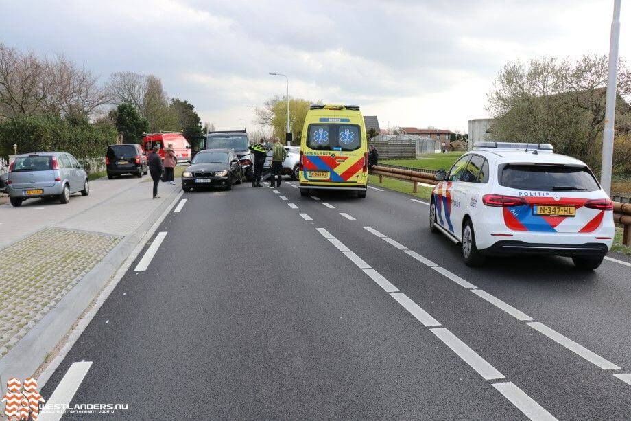 Flinke kop-staart botsing aan de Nieuweweg