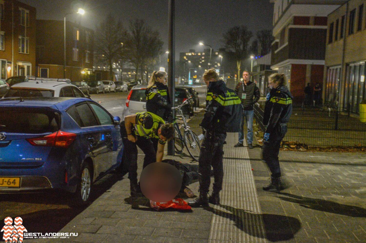 Dronkaard valt neer tijdens aanhouding door politie