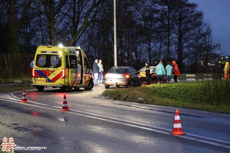 Ongeluk op Nieuwelaan door verkeerde inhaalmanoeuvre