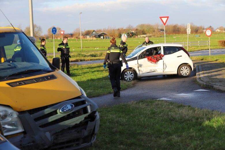 Flinke schade na ongeluk Klaas Engelbrechtsweg