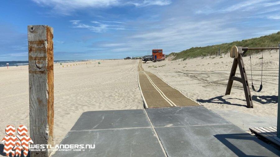 Gemeente haalt mobi-mat op strand eerder weg