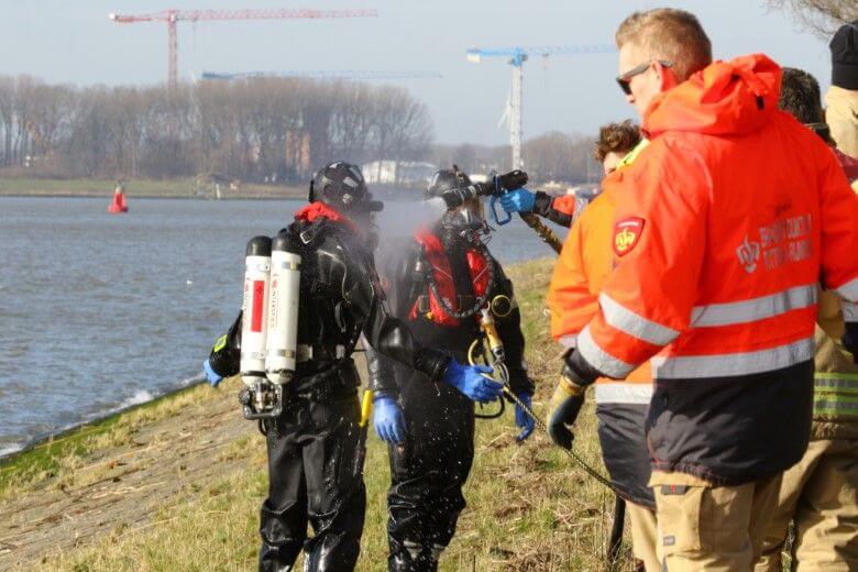 Overleden persoon gevonden in Nieuwe Waterweg