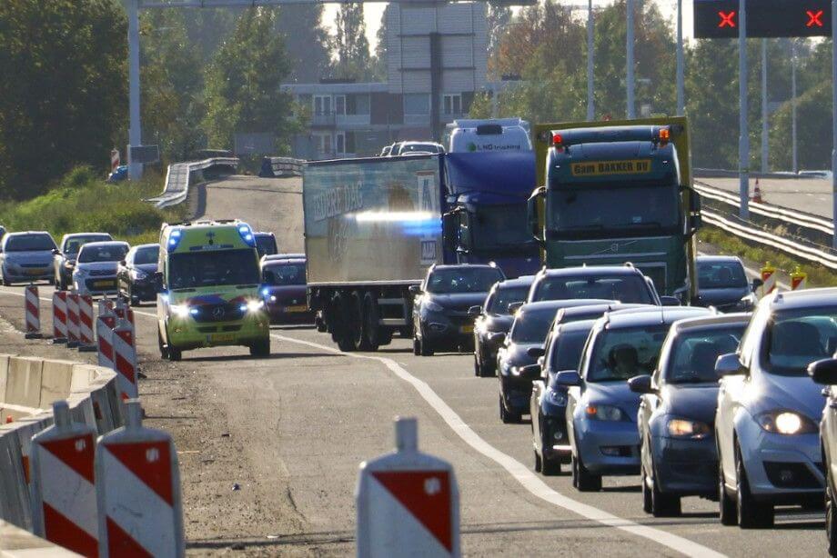 Automobilist gewond na ogeluk op A20