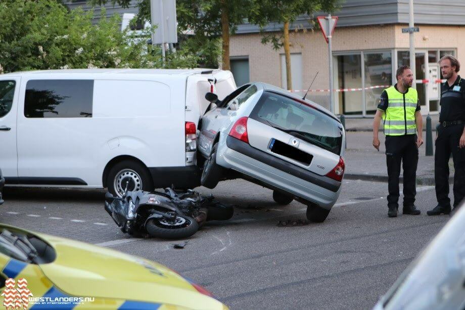 Motorrijder gewond na bizar ongeluk Zinkwerf