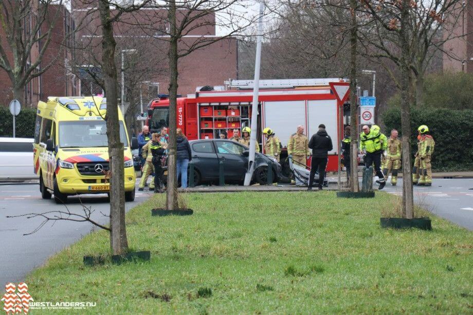 Vrouw gewond na ongeluk Escamplaan