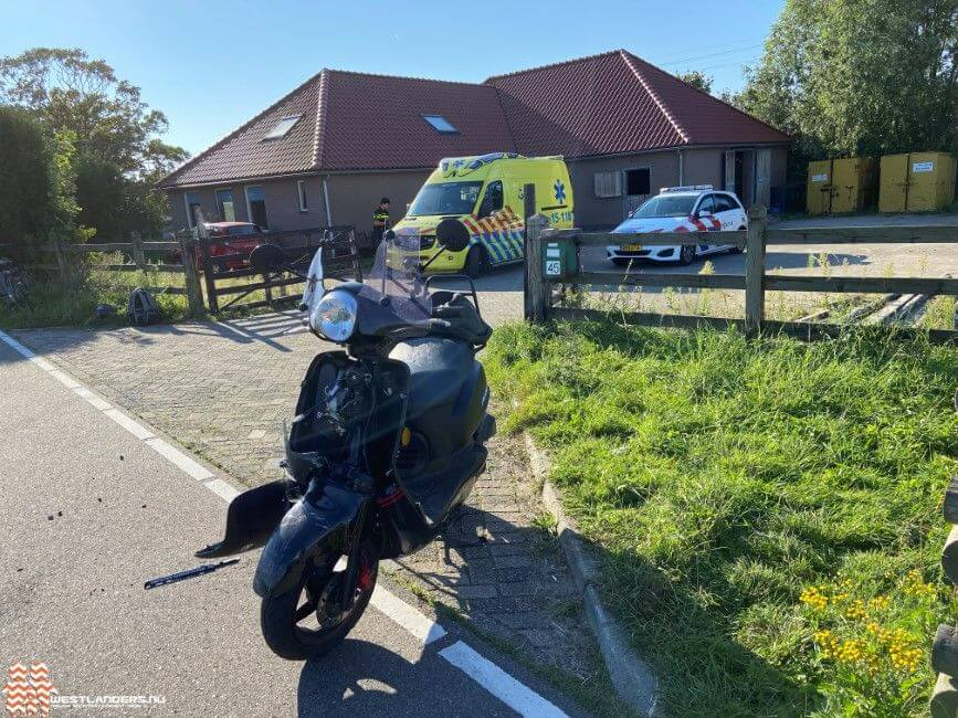 Scooterrijder licht gewond bij ongeluk Zwet