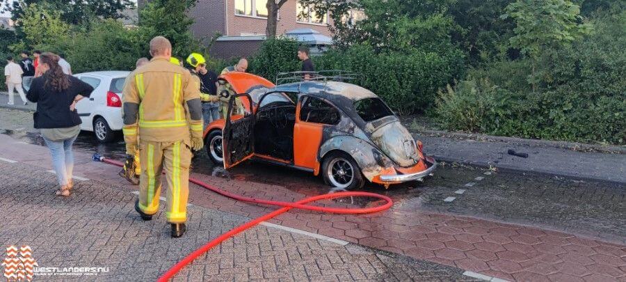 Autobrand aan de Goudenregenstraat