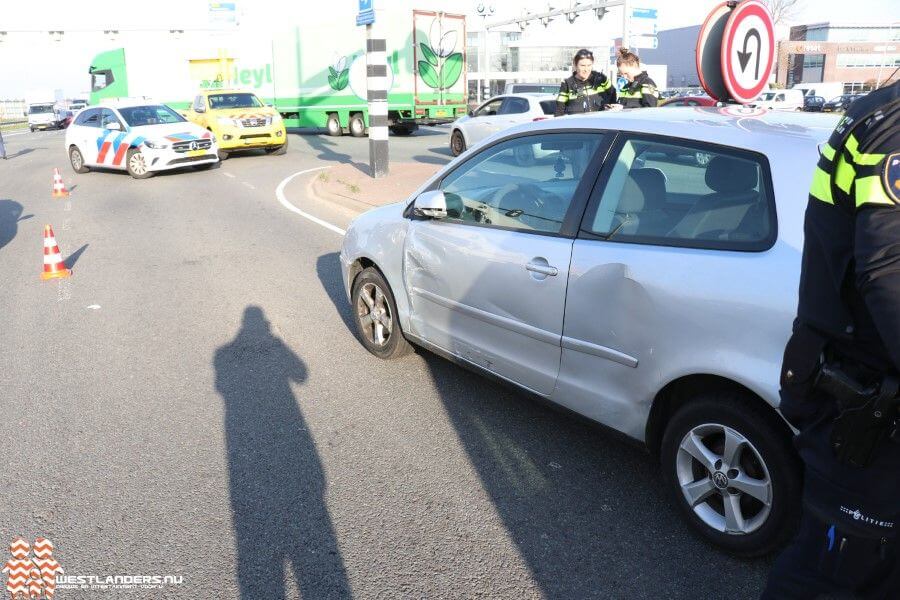 Ongeluk met auto in dode hoek van vrachtwagen