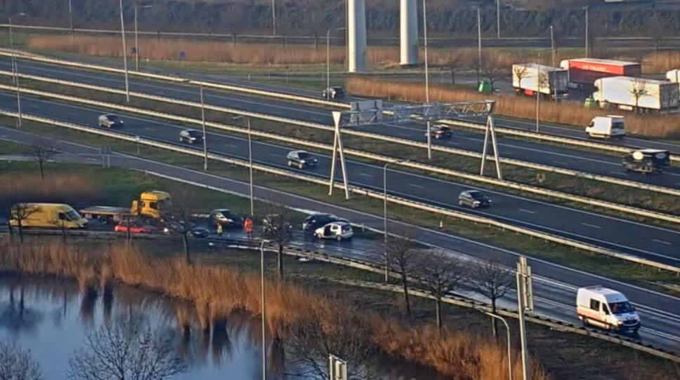 Opgeluk op afrit Wippolderlaan naar A4