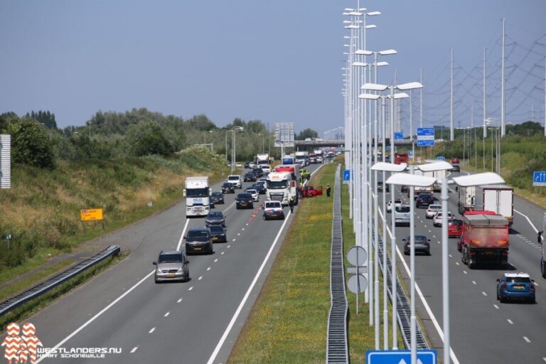 Ongeluk op de A4 bij Delft