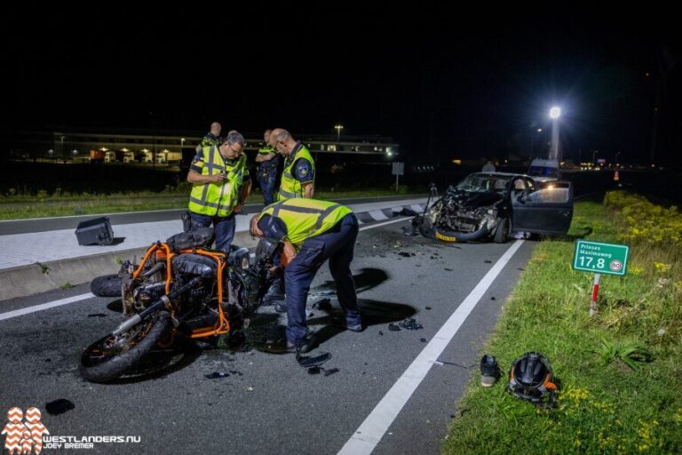 Motorrijder zwaar gewond na botsing met spookrijder