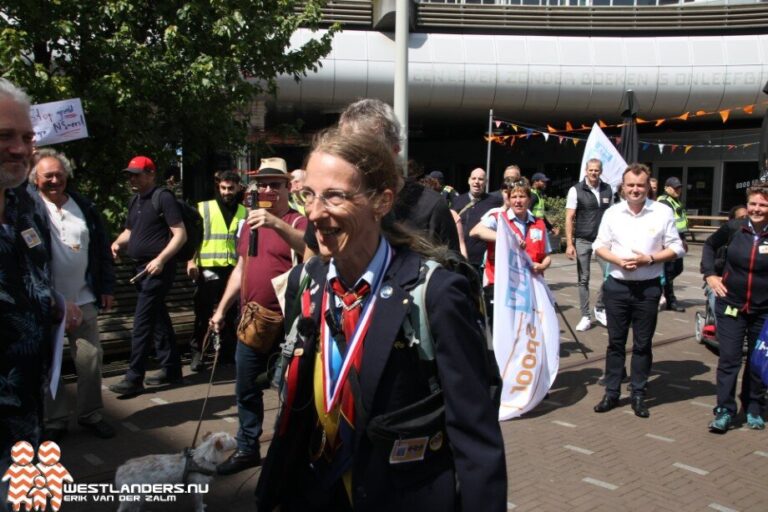 Wandeltocht van 521 kilometer tegen agressie in OV