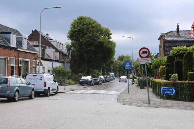 Collegevragen over vrachtverkeer door Naaldwijk