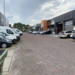 Parkeeroverlast door autobedrijven aan de Grote Waard