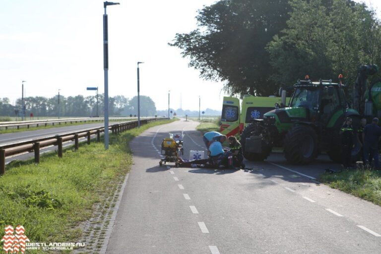 Brommerrijder gewond na ongeluk met tractor