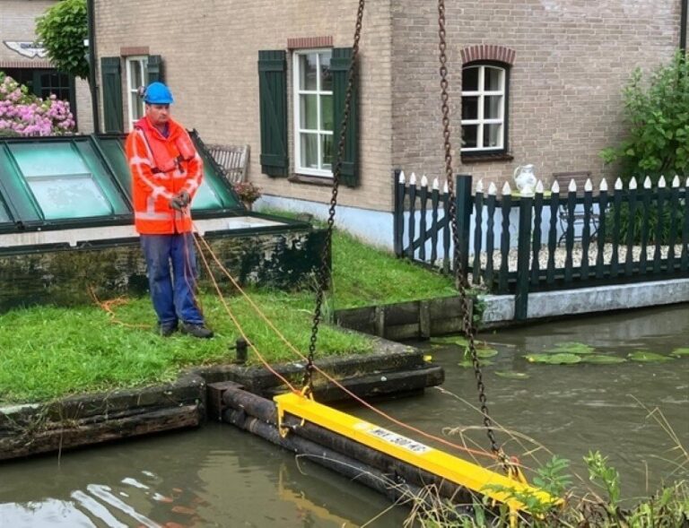 Delfland sluit boezemwater af na gesprongen waterleiding