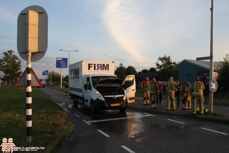 Voertuigbrand aan de Woudseweg