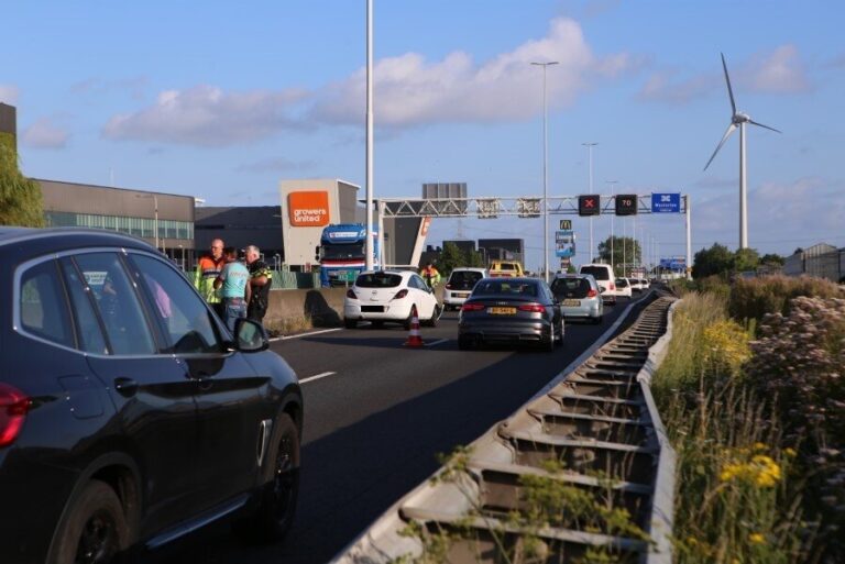 File na ongeluk op de A20