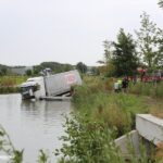 Vrachtwagen te water aan de Oostelijke Randweg