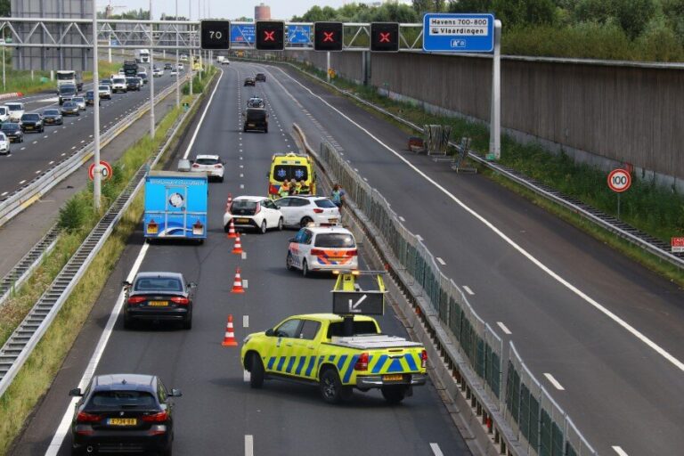 Ongeluk op A20 bij Blankenburgverbinding