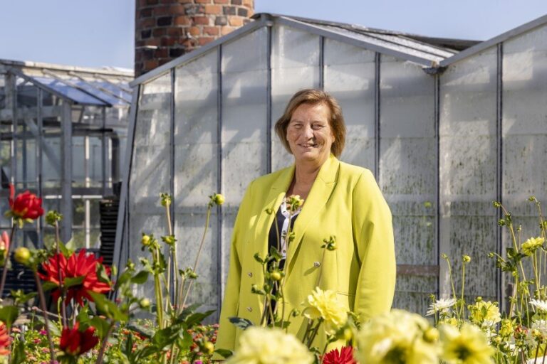 Tijdelijk neerleggen functie wethouder Van Staalduinen.