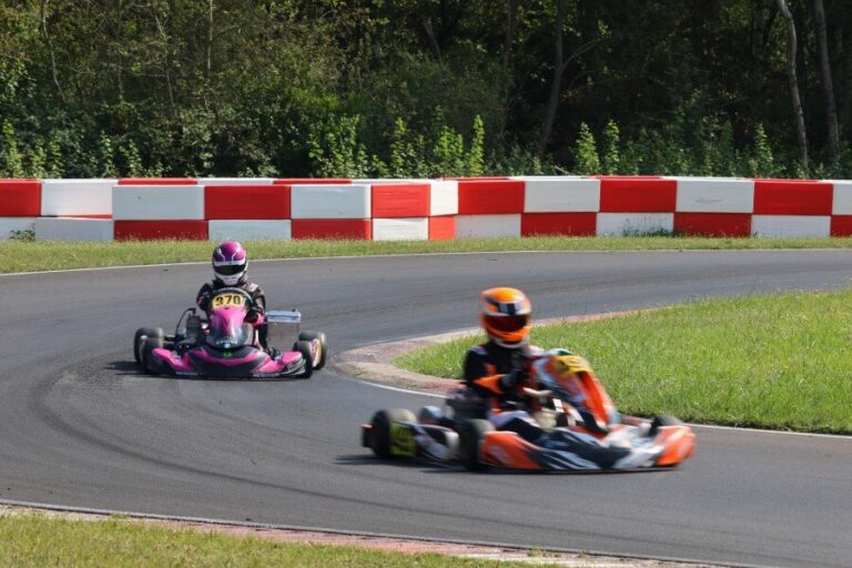 Rosanne den Drijver stijgt naar 6e positie in GK4 Kartseries