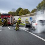 Auto in brand tijdens rijden op de A20