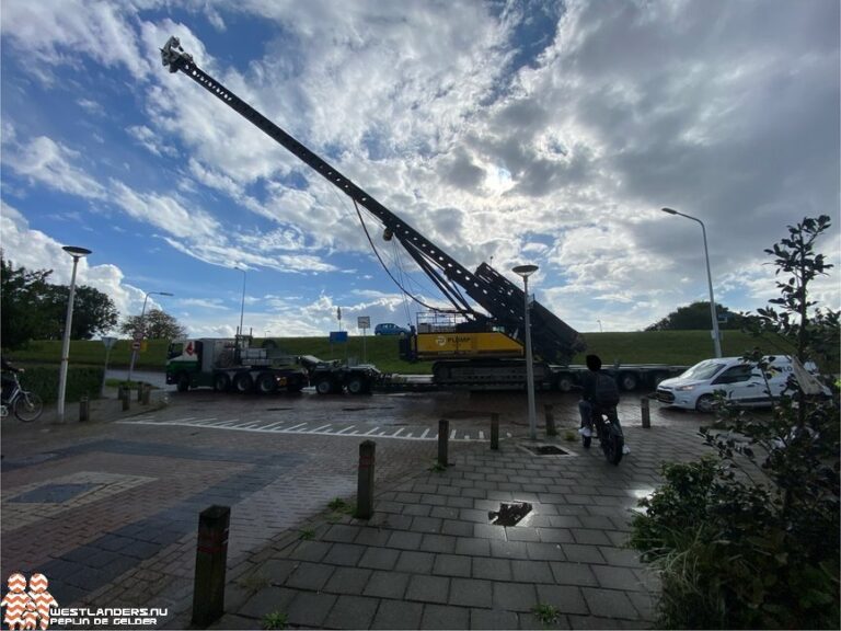 Zwaar transport door de Heenweg